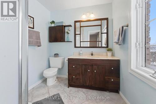 5 Barbara Avenue, Oro-Medonte, ON - Indoor Photo Showing Bathroom