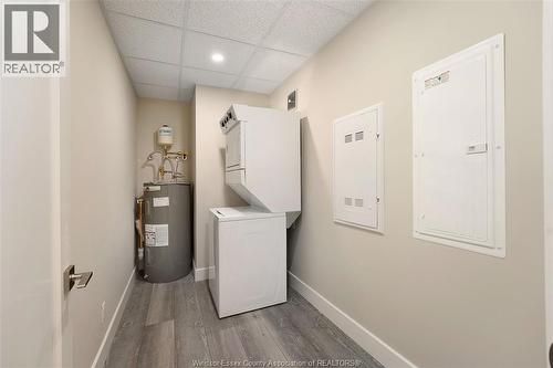 190 Main Street East Unit# 302, Kingsville, ON - Indoor Photo Showing Laundry Room