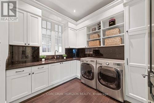 546 Woolwich Place, Waterloo, ON - Indoor Photo Showing Laundry Room