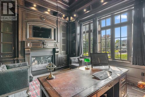 546 Woolwich Place, Waterloo, ON - Indoor With Fireplace