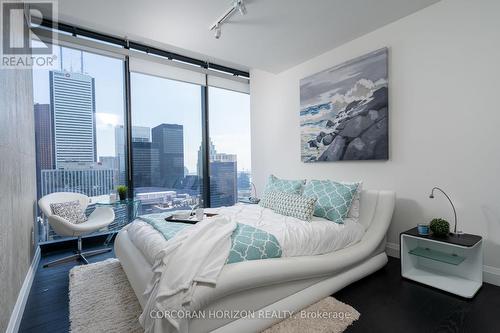 4601 - 224 King Street W, Toronto, ON - Indoor Photo Showing Bedroom