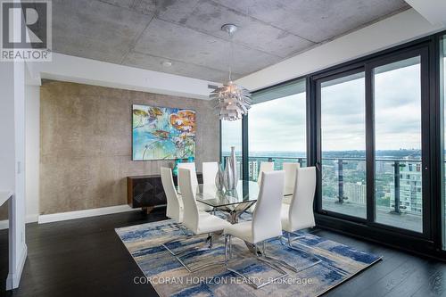 4601 - 224 King Street W, Toronto, ON - Indoor