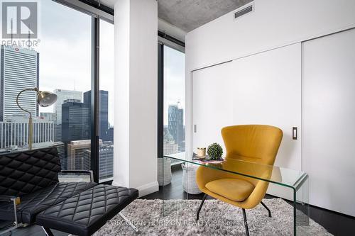 4601 - 224 King Street W, Toronto, ON - Indoor