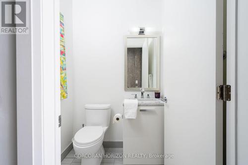 4601 - 224 King Street W, Toronto, ON - Indoor Photo Showing Bathroom