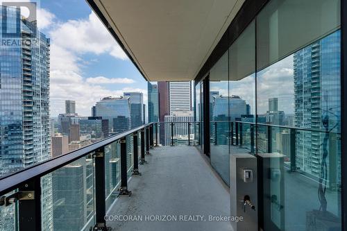4601 - 224 King Street W, Toronto, ON - Outdoor With Balcony With Exterior