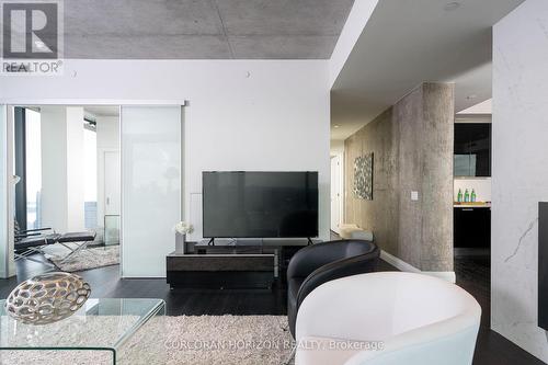 4601 - 224 King Street W, Toronto, ON - Indoor