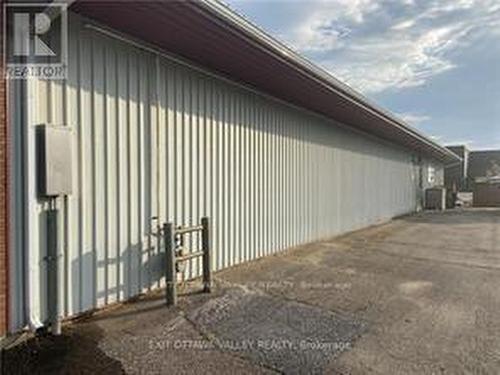 179 Agnes Street, Pembroke, ON 