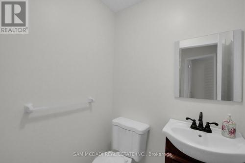 5275 Thornwood Drive, Mississauga, ON - Indoor Photo Showing Bathroom