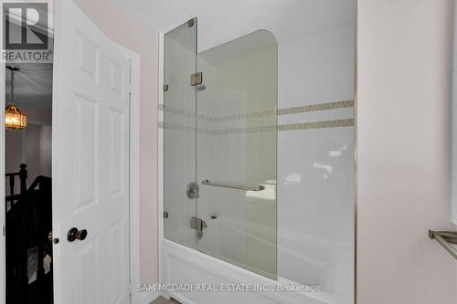 5275 Thornwood Drive, Mississauga, ON -  Photo Showing Bathroom