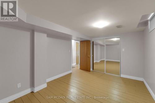 5275 Thornwood Drive, Mississauga, ON - Indoor