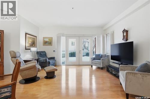 112 928 Heritage View, Saskatoon, SK - Indoor Photo Showing Living Room