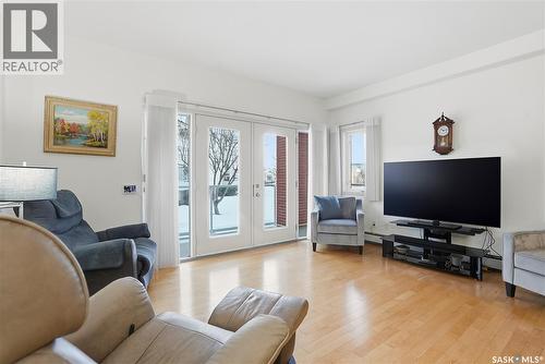 112 928 Heritage View, Saskatoon, SK - Indoor Photo Showing Living Room