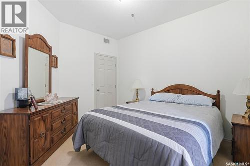 112 928 Heritage View, Saskatoon, SK - Indoor Photo Showing Bedroom