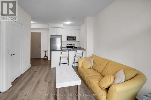 431 - 16 Concord Place, Grimsby, ON - Indoor