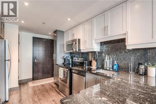 330 Phillip Street Unit# S2007, Waterloo, ON - Indoor Photo Showing Kitchen