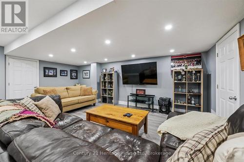 73 Courtney Street, Centre Wellington (Fergus), ON - Indoor