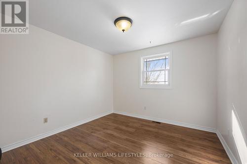 8 East Williams Street, North Middlesex (Nairn), ON - Indoor Photo Showing Other Room