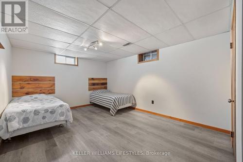 8 East Williams Street, North Middlesex (Nairn), ON - Indoor Photo Showing Bedroom