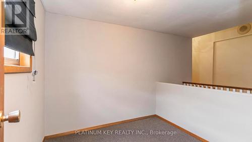41 Queen Street, Strathroy-Caradoc (Se), ON - Indoor Photo Showing Other Room