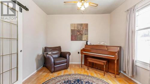 41 Queen Street, Strathroy-Caradoc (Se), ON - Indoor Photo Showing Other Room