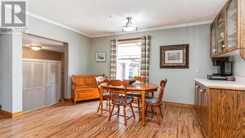 41 Queen Street, Strathroy-Caradoc (Se), ON - Indoor Photo Showing Dining Room