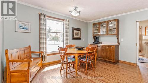 41 Queen Street, Strathroy-Caradoc (Se), ON - Indoor Photo Showing Dining Room