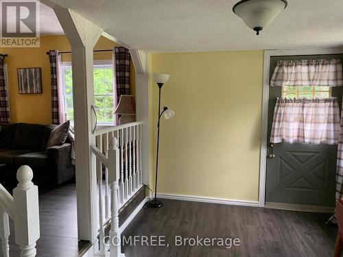 39 Lake Street, South Algonquin, ON - Indoor Photo Showing Other Room