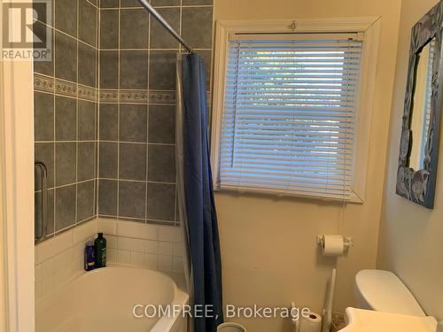 39 Lake Street, South Algonquin, ON - Indoor Photo Showing Bathroom