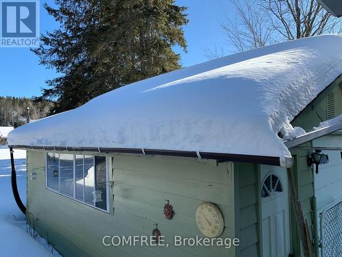 39 Lake Street, South Algonquin, ON - Outdoor