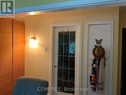 39 Lake Street, South Algonquin, ON - Indoor