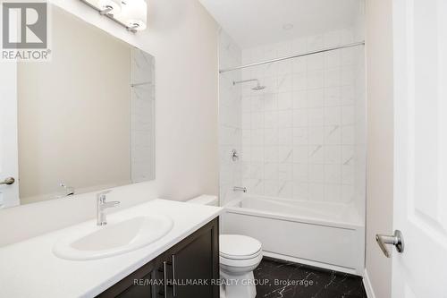 Upstairs share bath - 258 Sapling Grove, Ottawa, ON - Indoor Photo Showing Bathroom