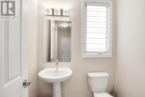 258 Sapling Grove, Ottawa, ON - Indoor Photo Showing Bathroom