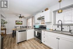 kitchen and eatting area - 