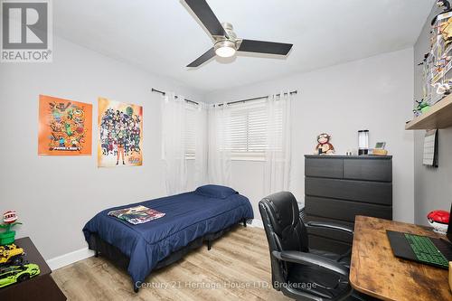 second mvinfloor bedroom - 8845 Banting Avenue, Niagara Falls (Chippawa), ON - Indoor Photo Showing Bedroom
