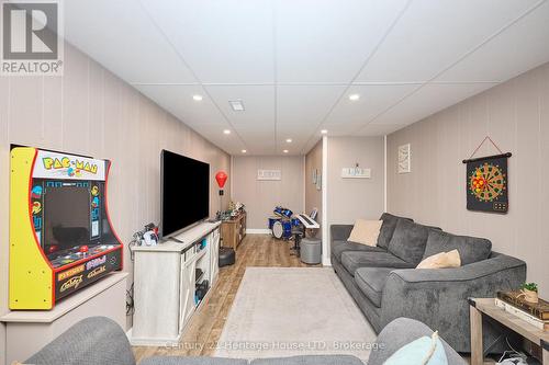 spacious rec-room lower level - 8845 Banting Avenue, Niagara Falls (Chippawa), ON - Indoor