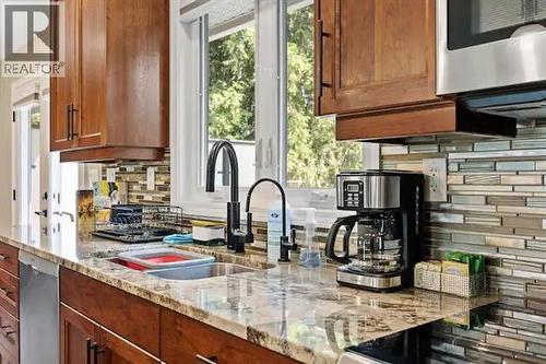 759 Mcclure Road, Kelowna, BC - Indoor Photo Showing Kitchen With Double Sink