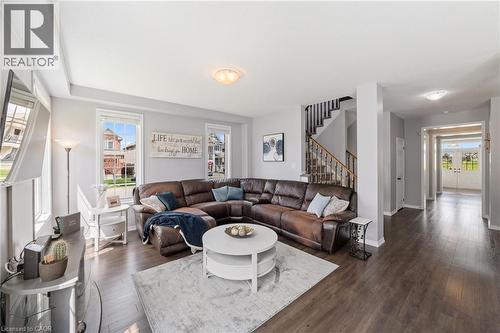 4 Tinlin Drive, Binbrook, ON - Indoor Photo Showing Living Room