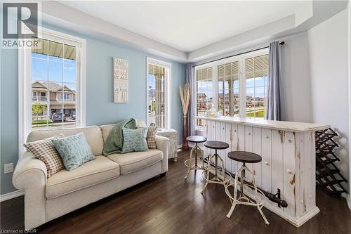 4 Tinlin Drive, Binbrook, ON - Indoor Photo Showing Living Room