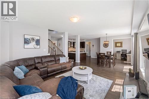 4 Tinlin Drive, Binbrook, ON - Indoor Photo Showing Living Room