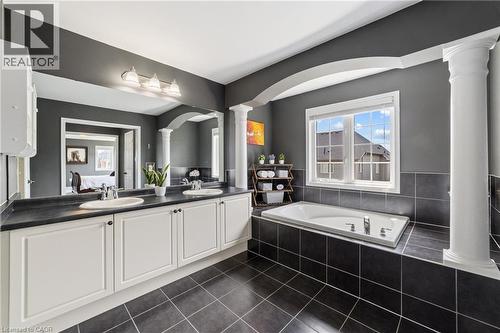 4 Tinlin Drive, Binbrook, ON - Indoor Photo Showing Bathroom