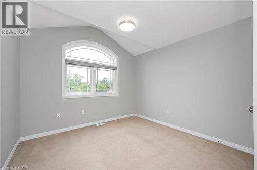 23 Bellflower Boulevard, Hamilton, ON - Indoor Photo Showing Other Room