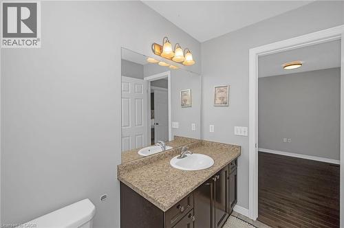 23 Bellflower Boulevard, Hamilton, ON - Indoor Photo Showing Bathroom