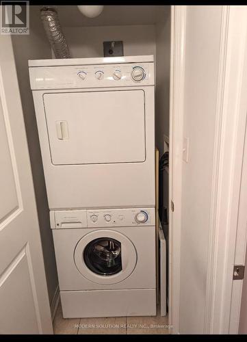 3 - 70 Munro Street, Toronto, ON - Indoor Photo Showing Laundry Room