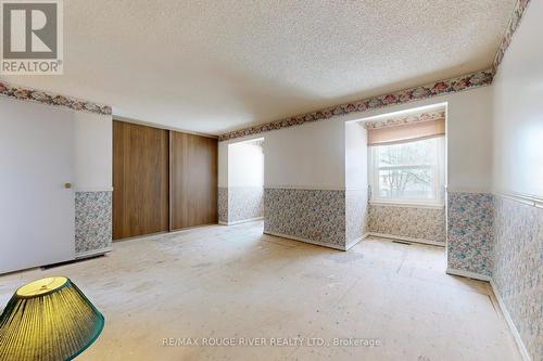 313 Rondeau Court, Oshawa, ON - Indoor Photo Showing Other Room