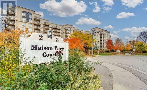 118 - 8 Maison Parc Court, Vaughan, ON - Outdoor