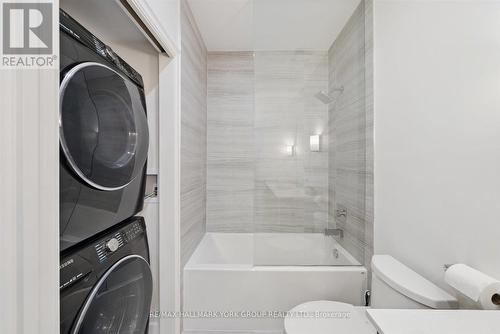 3753 Riva Avenue, Innisfil, ON - Indoor Photo Showing Laundry Room