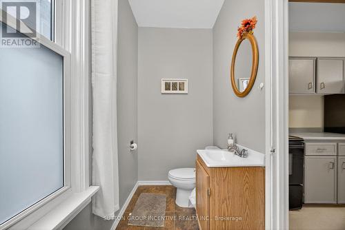 115 Mary Street, Orillia, ON - Indoor Photo Showing Bathroom
