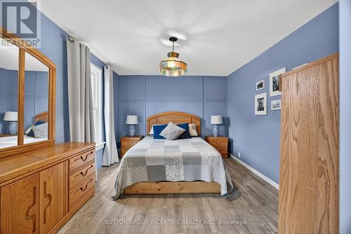 115 Mary Street, Orillia, ON - Indoor Photo Showing Bedroom