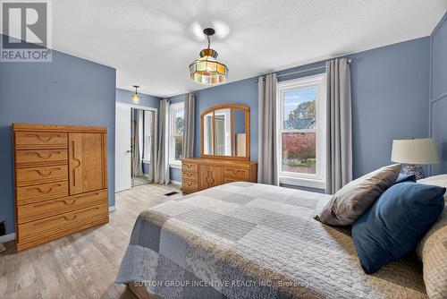 115 Mary Street, Orillia, ON - Indoor Photo Showing Bedroom