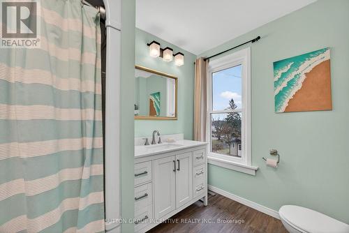 115 Mary Street, Orillia, ON - Indoor Photo Showing Bathroom